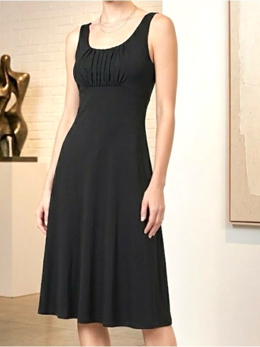 ANN TAYLOR BLACK PLEATED SCOOP NECK SLEEVELESS DRESS
